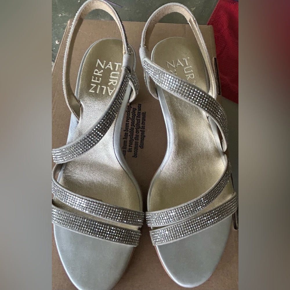 NWOT- Naturalizer Metallic/ Rhinestone Strappy Heels - Size 5